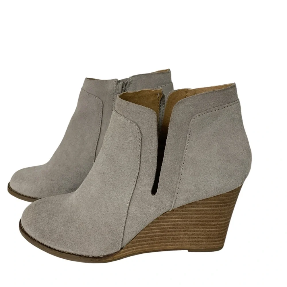 Lucky Brand Yaba Wedge Bootie Gray Suede 3 1/4” Heel Women’s Size 8